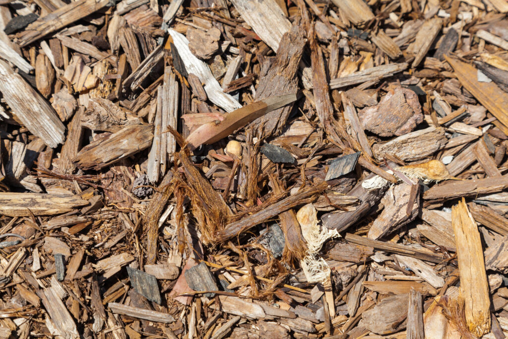 shredded-cedar-mulch-1-yard-earth-and-turf-landscaping-edmonton